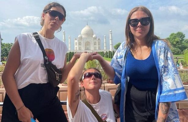 Taj Mahal And Agra Tour From Delhi by Car- Including Lunch