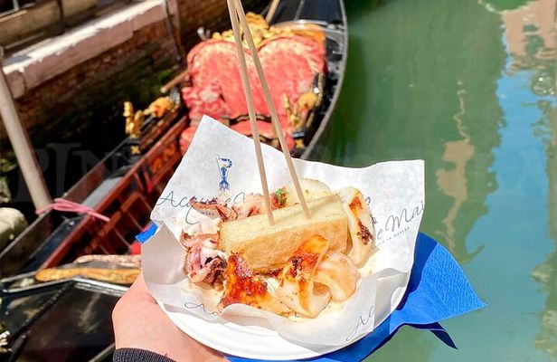 Eating Venice Street Food Tour with Guided Tasting and Sightseeing
