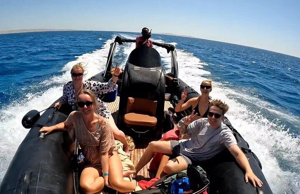 Hurghada Speedboat Trip to Orange Bay and Magawish Islands