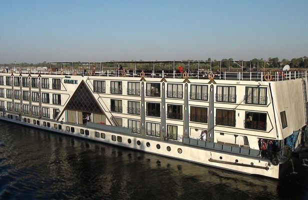 4 Nights Nile trip, Luxor, Aswan & Abu simble from Cairo by plane