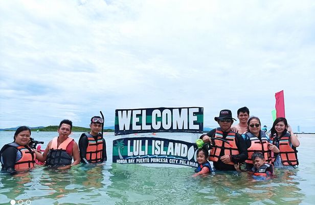 Private Honda Bay Island Hopping Tour