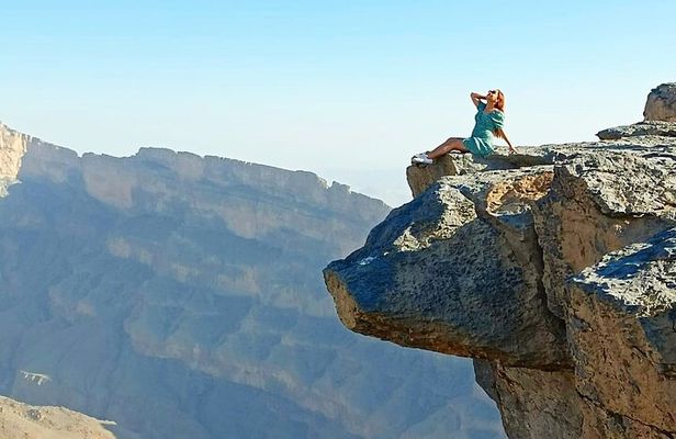 Nizwa Fort-Nizwa Souq-Misfah Al Arbyeen-Jebel Shams - Private Full Day Tour
