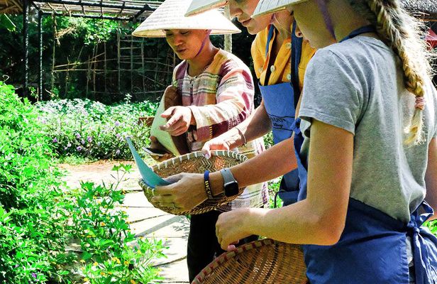 Farm to Table Cooking Class & Handicraft