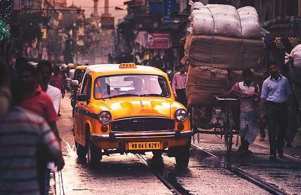 Colonial city Kolkata by walk