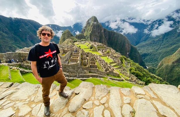 2-Day Private Tour : Sacred Valley & Machu Picchu by Train