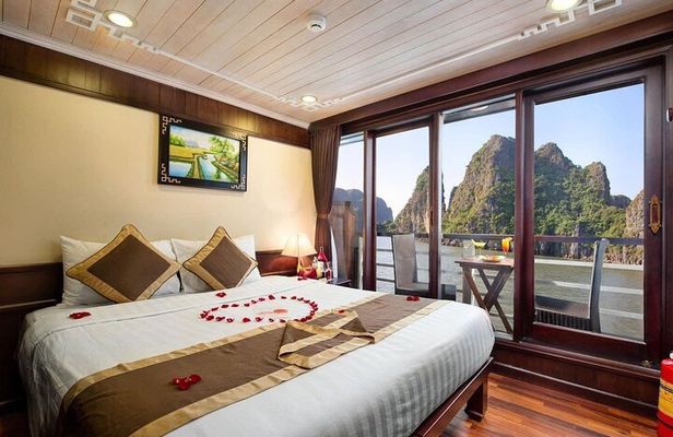 2D1N Halong Bay on Luxury Le Journey Cruise: SQUID FISHING, KAYAK, MEALS
