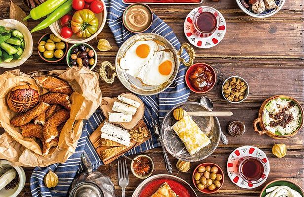 Private Traditional Turkish Breakfast & Sirince Village Tour By Locals