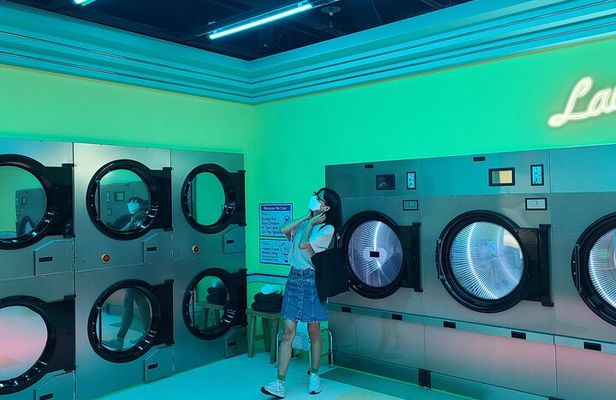 Seoul Kpop Hunters Tour: Day of Film Taste Heal Like an Idol