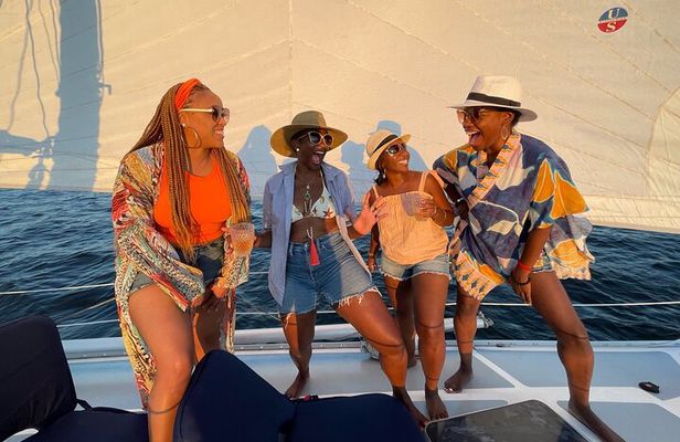 PRIVATE Local Sunset Sail by a Certified Captain