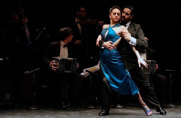 Tango show at La Ventana, with Optional Dinner