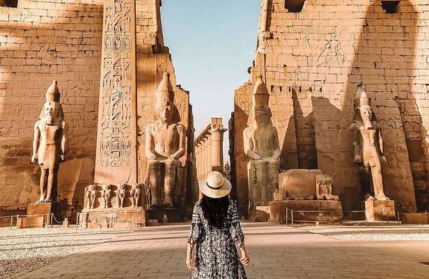 5-Day Nile Cruise Luxor to Aswan Abu Simbel and Hot-Air Balloon