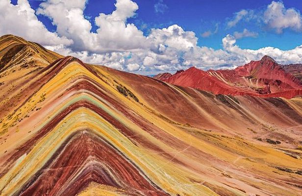 8 Days Tour in The Short Inca Trail and Rainbow Mountain