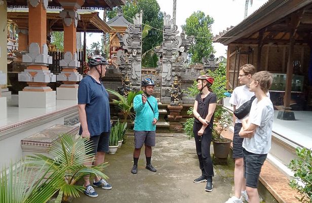 Ubud Cultural and Educational Downhill Cycling Tour
