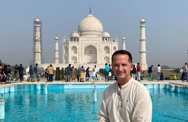 Private Cultural Taj Mahal Tour by Gatimaan Express Train