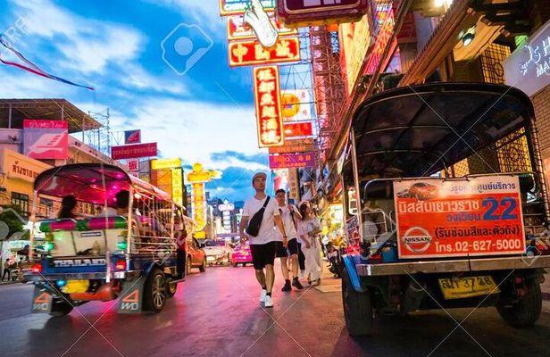 Michelin Guide Street Eats by Tuk Tuk: Bangkok Night Tour