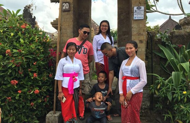 Traditional Village, Bamboo Forest & 4x4 Volcano Explorer Private Tour