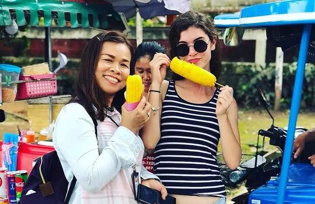 Private Tour Guide: Independent Guide & Team in Chiang Mai
