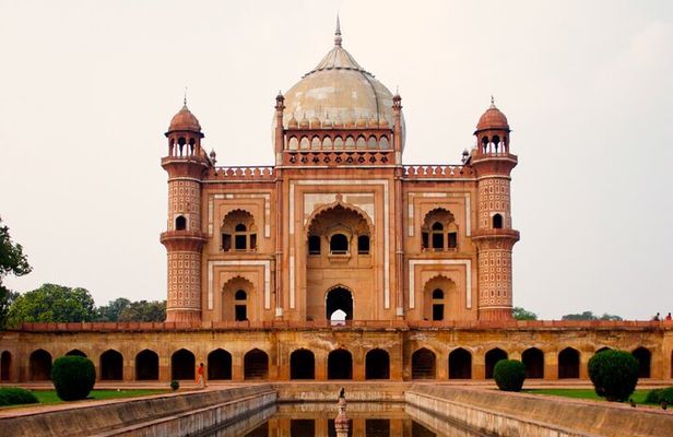 Half-Day Premium Delhi Heritage Cycling Tour - An Illustrious Tryst with time