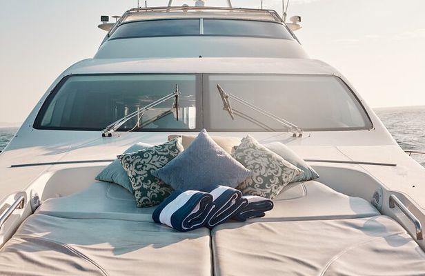 Heather Nikki 80 ft Italian Azimut Yacht Rental