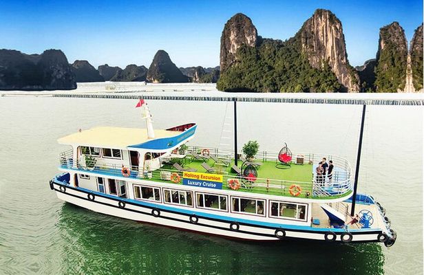 Halong Excursion Cruise with Kayaking, Swimming & Cave Visit