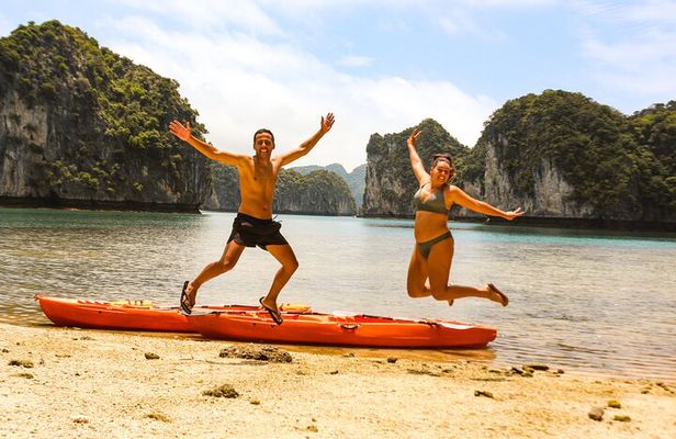 Lan Ha - Ha Long bay with local experts (small group guaranteed)