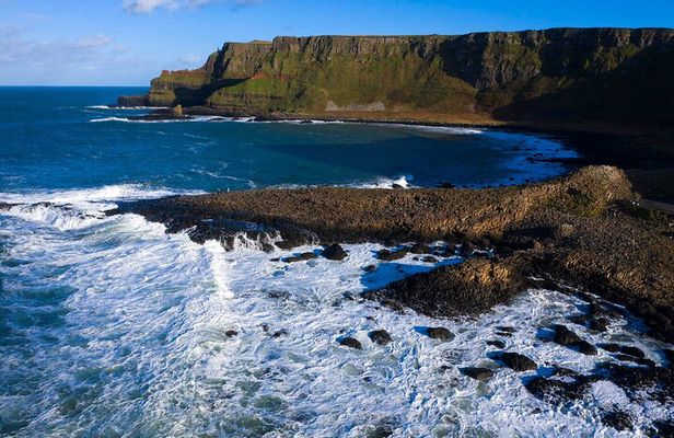 Giant’s Causeway and Titanic Experience from Belfast Port