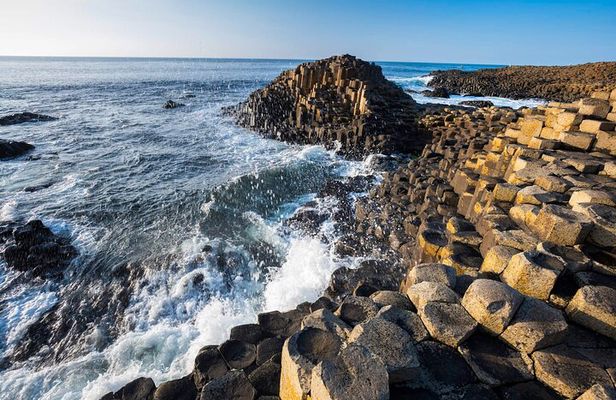 Giant’s Causeway and Titanic Experience from Belfast Port