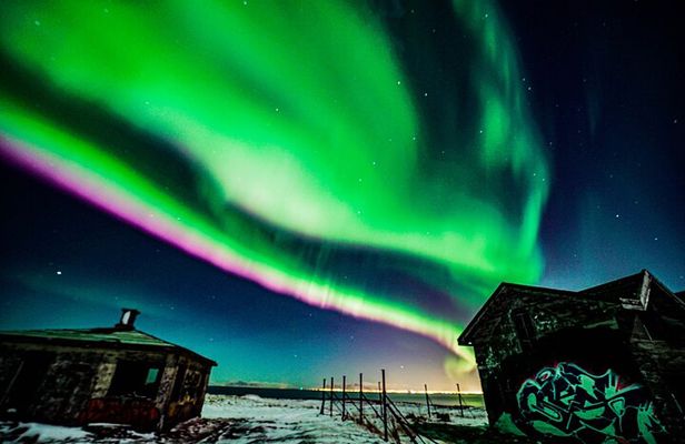 Northern Lights Hunt and Jeep Tour With A Photographer
