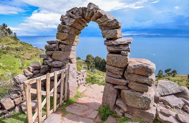 Lake Titicaca Tour with Amantani Island Homestay (2 Days)