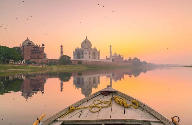 Private Taj Mahal & Agra Fort Tour From Delhi