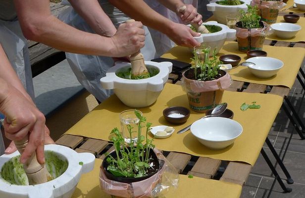Authentic Pesto cooking class in Manarola at Cinque Terre