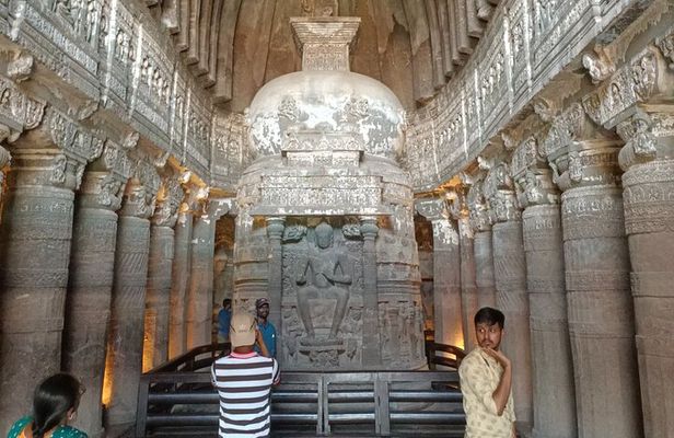 Guided 3-Day Tour: Discover Ajanta, Ellora Cave & Aurangabad City