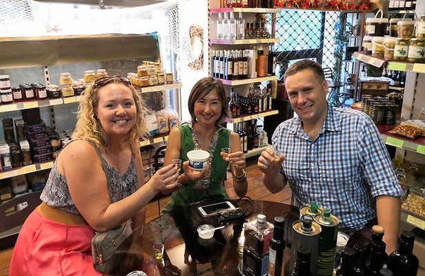 Greek Tasting Workshop & Food Market Tour in Athens