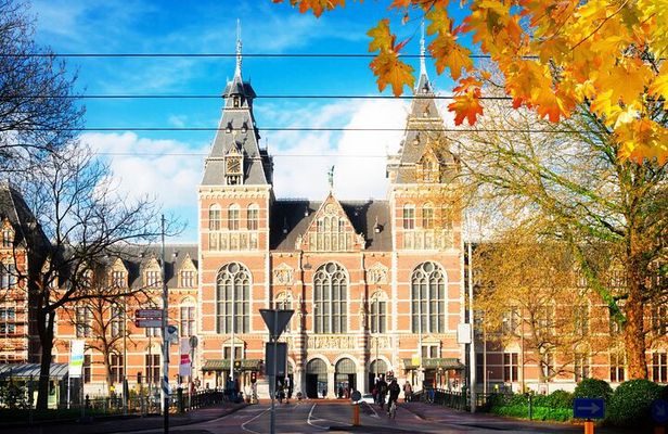 Van Gogh Museum and Rijksmuseum Amsterdam Private Half-Day Tour