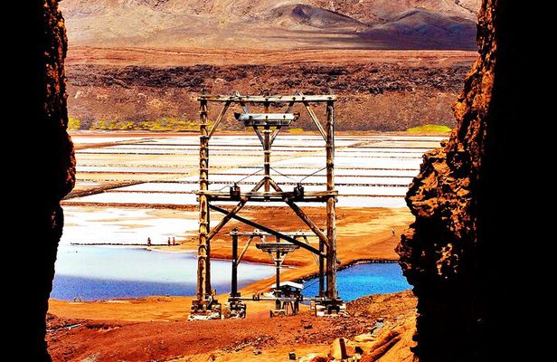 Sal island: Salt Lake Tour, Shark bay & Pedra de Lume Village