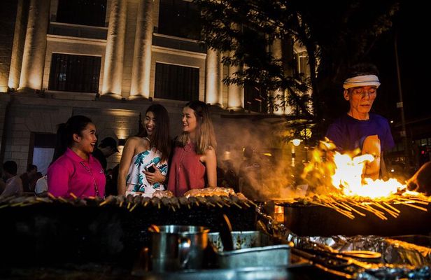 Small Group: Singapore Street Food & Night Tour
