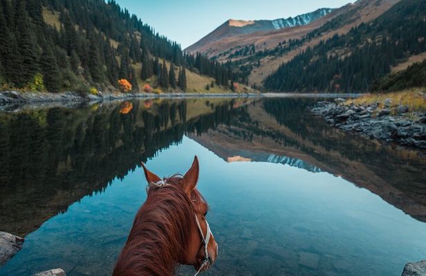 3-Day Private Horseback Riding and Hiking Tour in Kolsay
