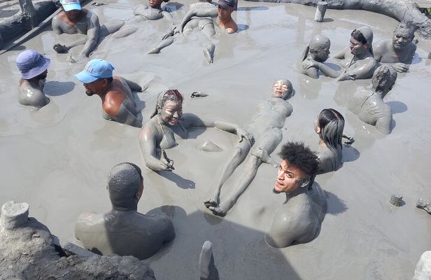 Unforgettable private mud volcano tour with brunch from Cartagena