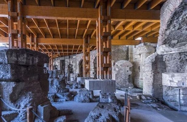 Colosseum Underground Private Tour with Forum Experience