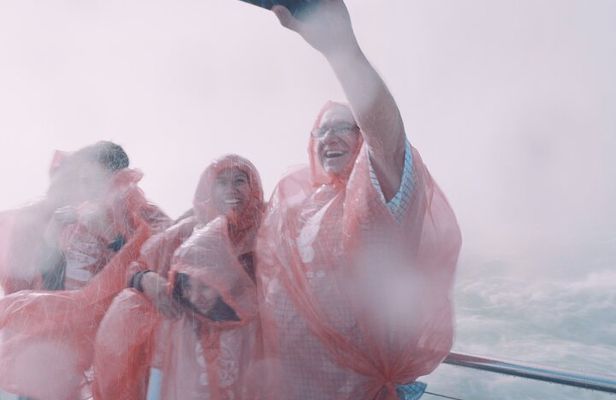 Small Group Niagara Falls Canada Tour With Niagara USA Pick Up 