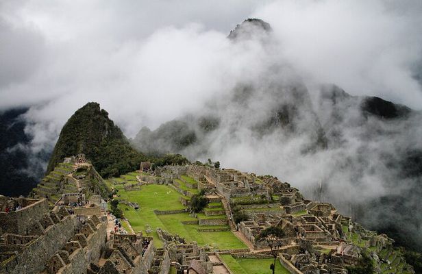 7 days tour Cusco Mountain of Colors Laguna Humantay Machu Picchu