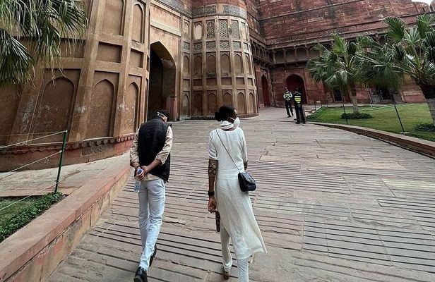 Taj Mahal and Agra Private Car Tour from Delhi with 5* Lunch