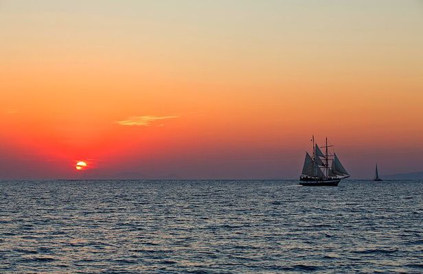 Santorini Sunset Cruise