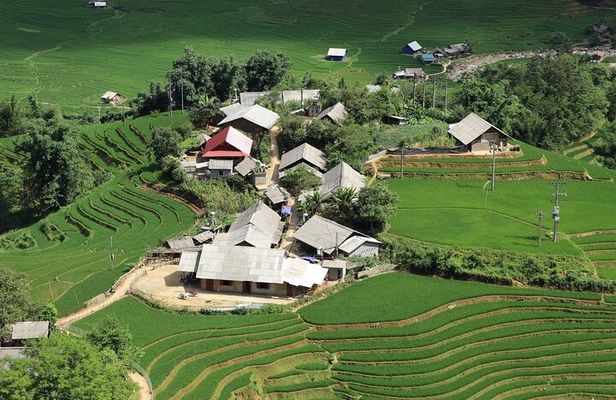 Sapa 3 Days Trekking Tour (1 Night in Bungalow, 1 Night In Hotel)