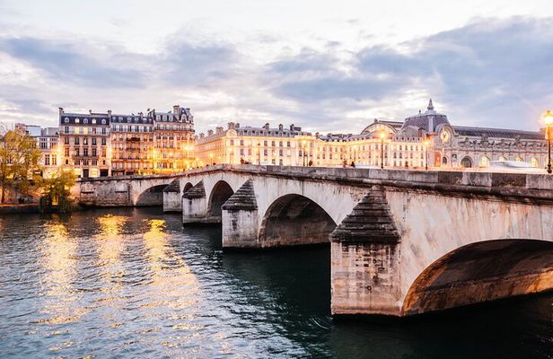 Paris & Montmartre: Sublime private half-day tour