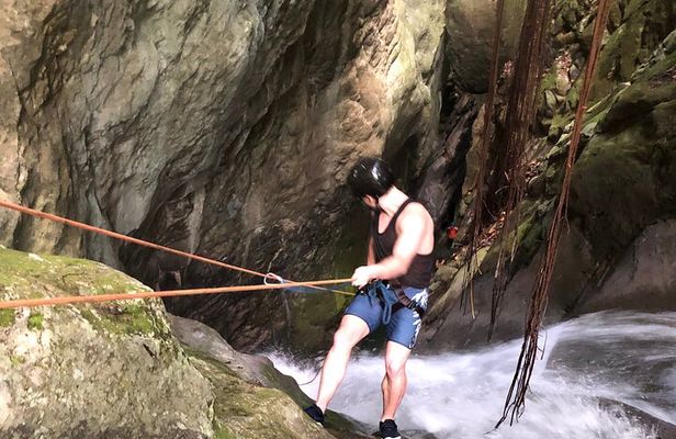 Trekking/rappelling waterfalls in Dominican Republic