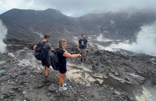 Volcano Hike La Soufrière st Vincent