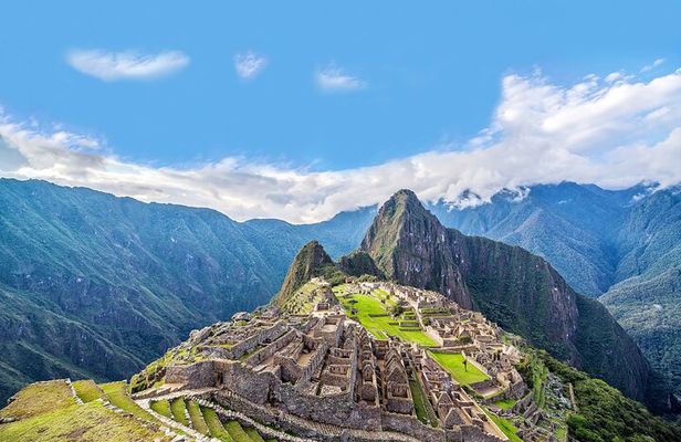 4 day tours || Mountain of Colors || City Tour and Machu Picchu