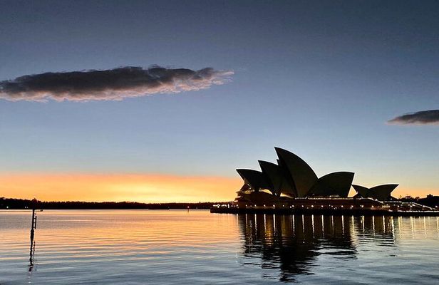 Private 90 minute Sydney Harbour Twilight Champagne Cruise