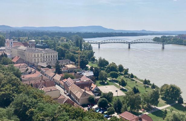 Danube Bend Private Tour to Esztergom, Visegrád and Szentendre